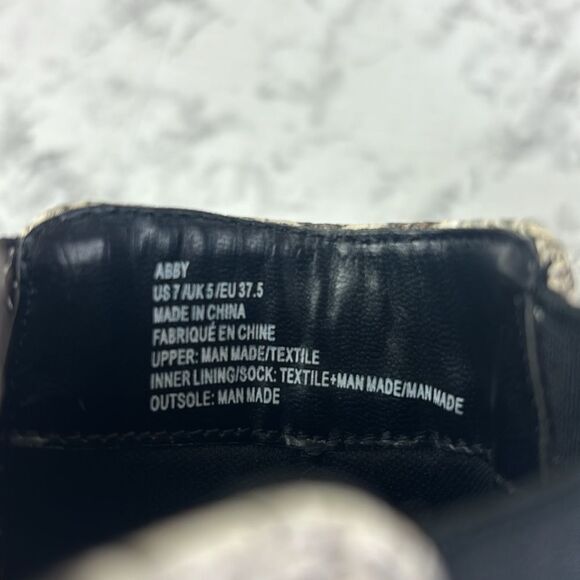 JustFab Abby Black White Bone Snakeskjn Pointed Toe Wedge Heel Pull On Bootie - Picture 13 of 13